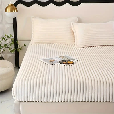 Luxe Rabbit Fur Fitted Sheet - White / KING SIZE (72X78)