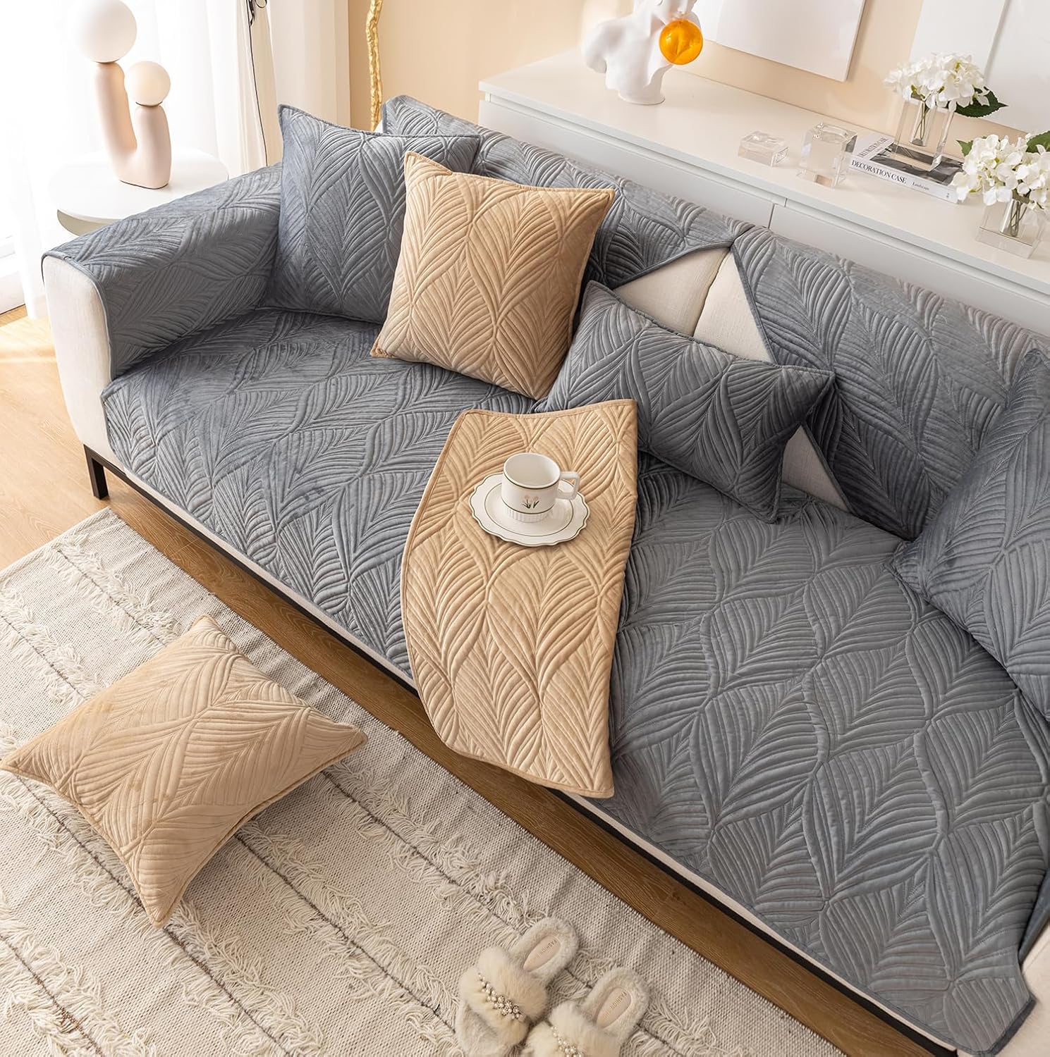 ANTI SKID PALM LEAVES QUILTED SOFA MAT  -  GREY